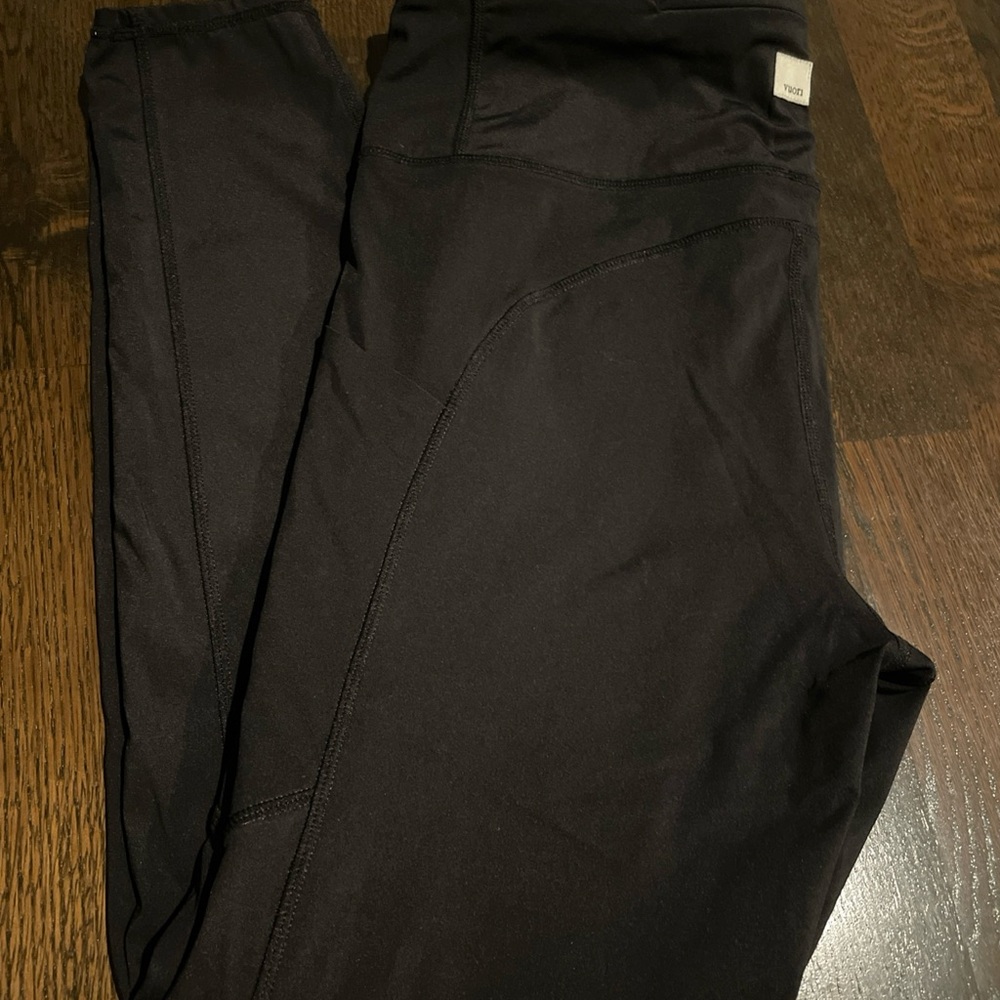 Women’s Vuori Black Stride Leggings Size Medium
